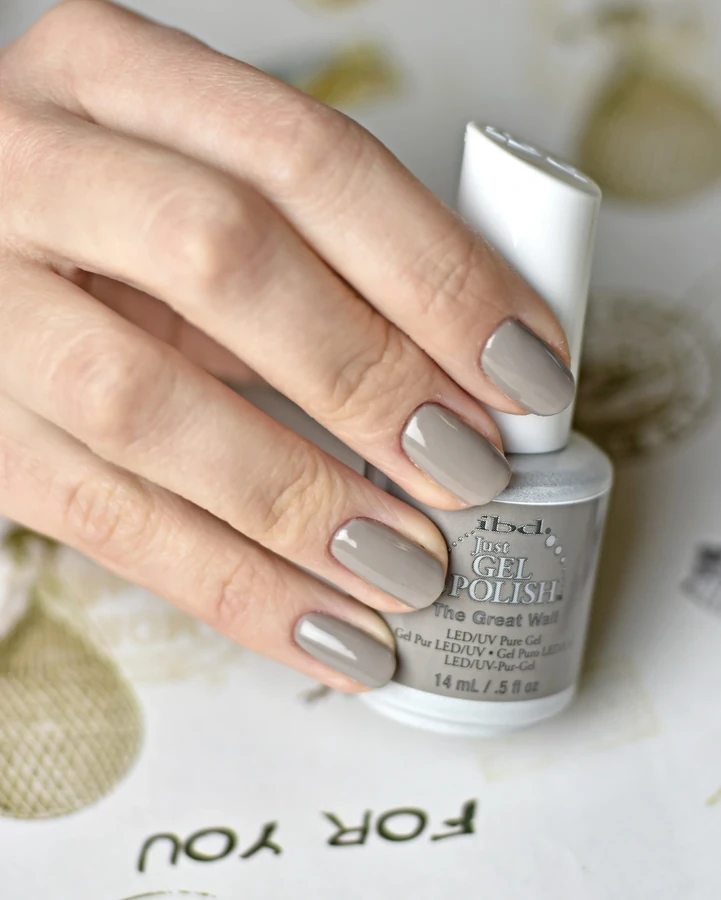 Гель-лак IBD Just Gel Polish The Great Wall сірий, щільний, без блискіток та перламутру, емаль 14 мл