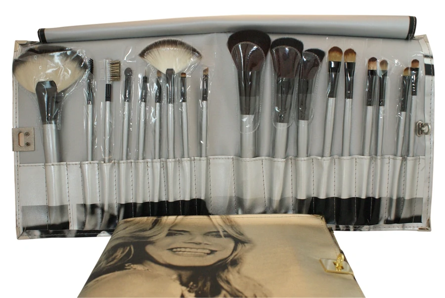 Набір пензлів для макіяжу 18 шт YRE Set of Brushes Girl