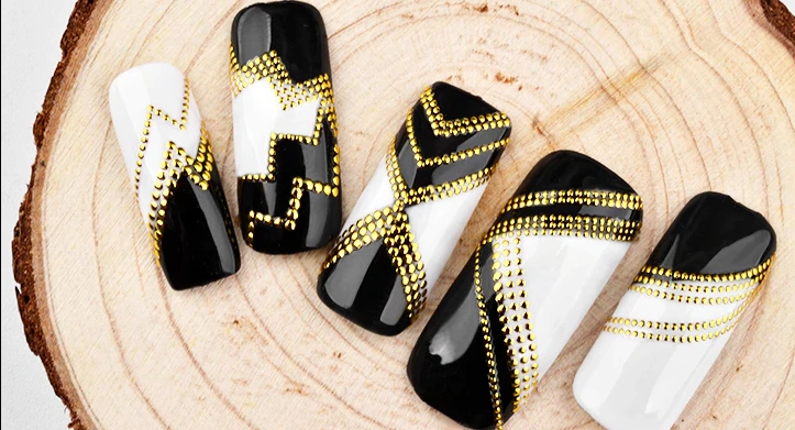 3D наклейки на нігті Nail Perfect 3D Nail Stickers Gold DP307