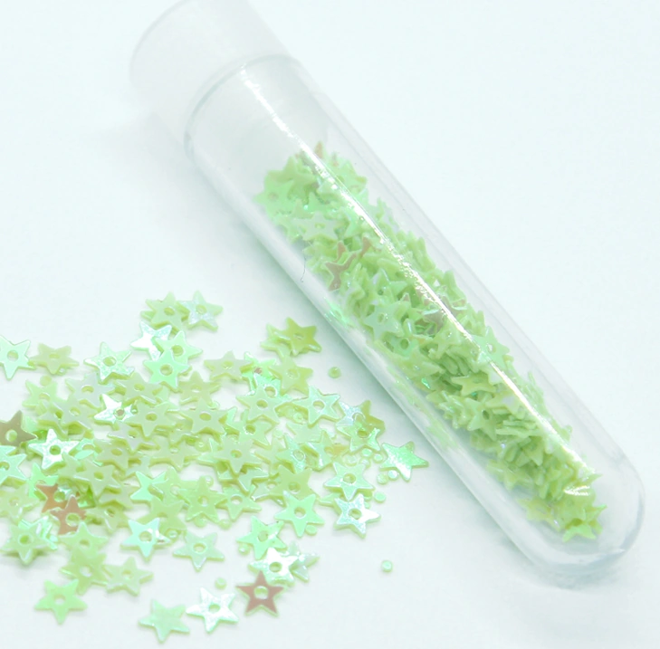 Фігурки для дизайну, зірочки Nail Perfect Фігури для дизайну Green Star зелений голографік