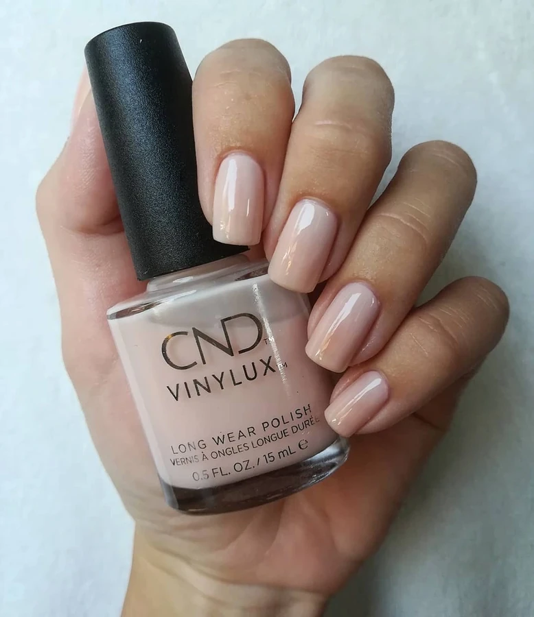 Лак CND VINYLUX 319 Bouquet молочно-рожевий, напівпрозора емаль 15 мл
