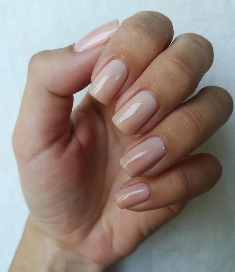 Лак CND VINYLUX 319 Bouquet молочно-рожевий, напівпрозора емаль 15 мл