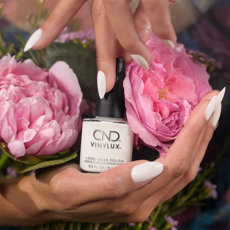 Лак CND Vinylux Lady Lilly цукрово-білий, емаль 15 мл