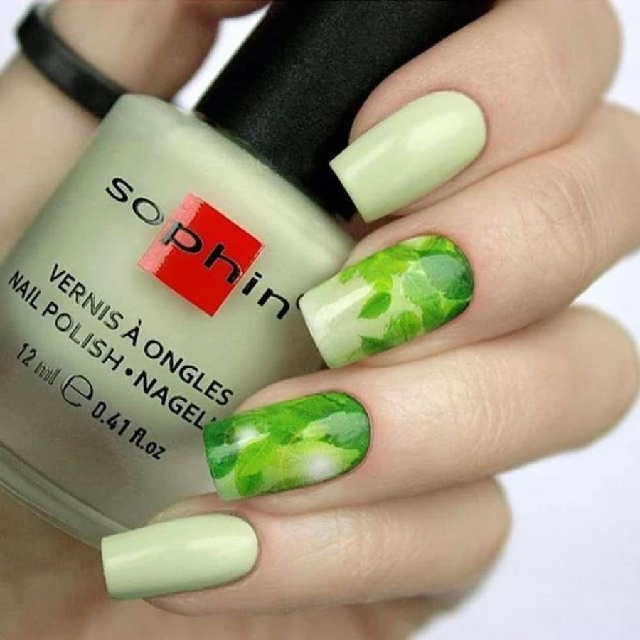 Лак Sophin Nail Lacquer №355 блідо-зелений, емаль 12 мл