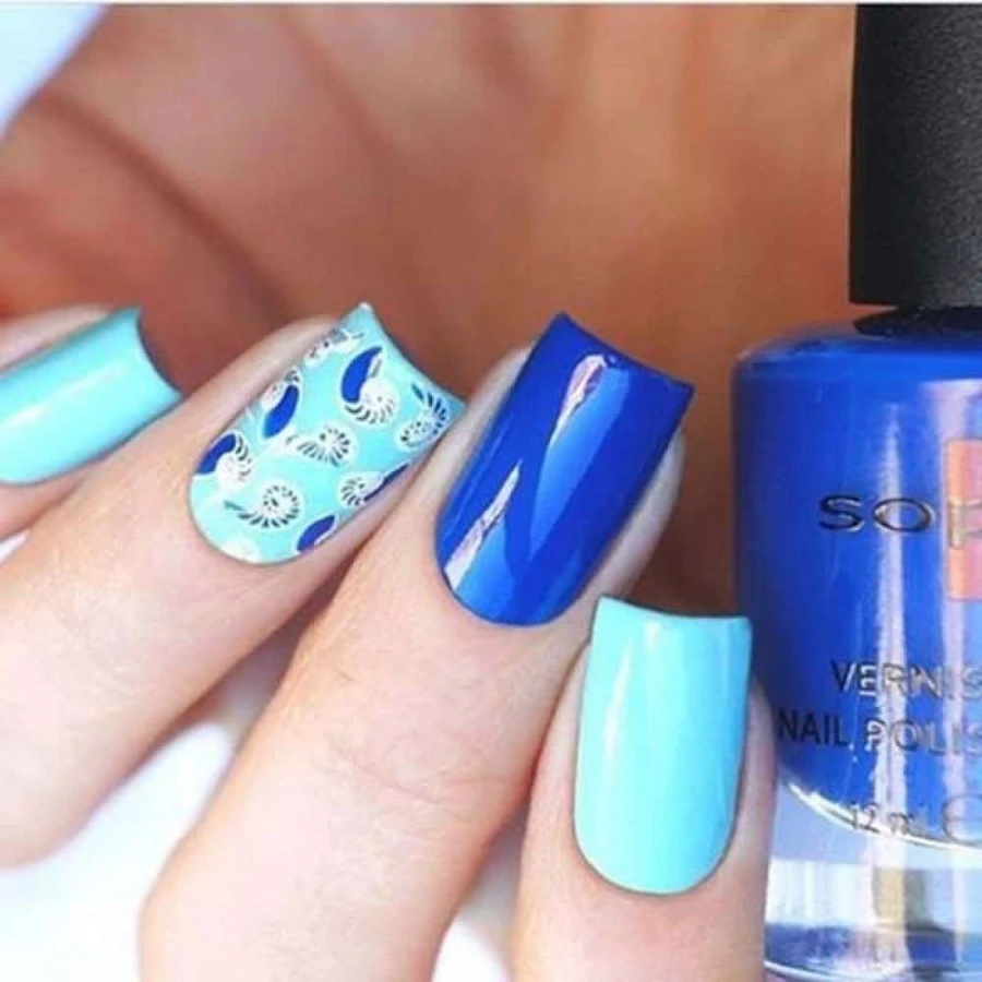 Лак Sophin Nail Lacquer №360 блакитний з бірюзовим підтоном, емаль 12 мл