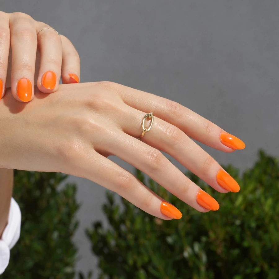 Лак CND VINYLUX 381 Popsicle Picnic морквяно-жовтогарячий, емаль 15 мл