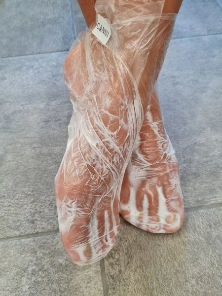 Спа-шкарпетки для педикюру із сечовиною Canni SPA socks for pedicure