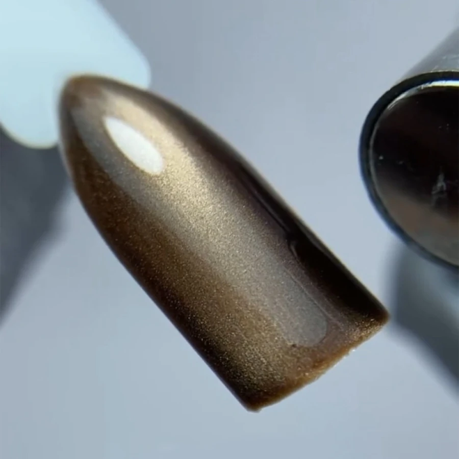 Гель-лак "Кошаче око" Molekula Ceramic Cat’s Eye CC09 золотисто-коричневий, магнітний 6 мл