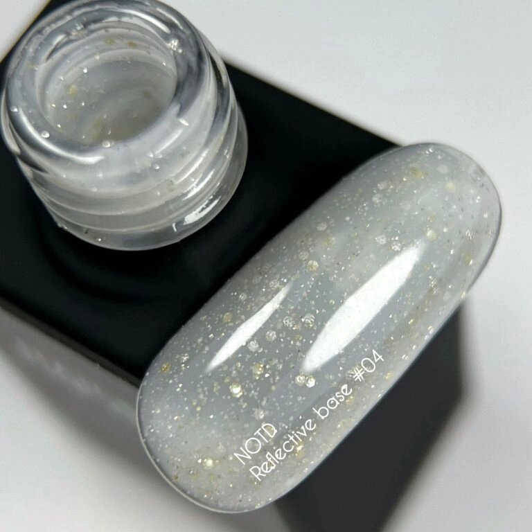 Камуфлююча світловідбиваюча база з шимером Nails Of The Day NAILSOFTHENIGHT Reflective Base №04 бежево-молочний 10 мл